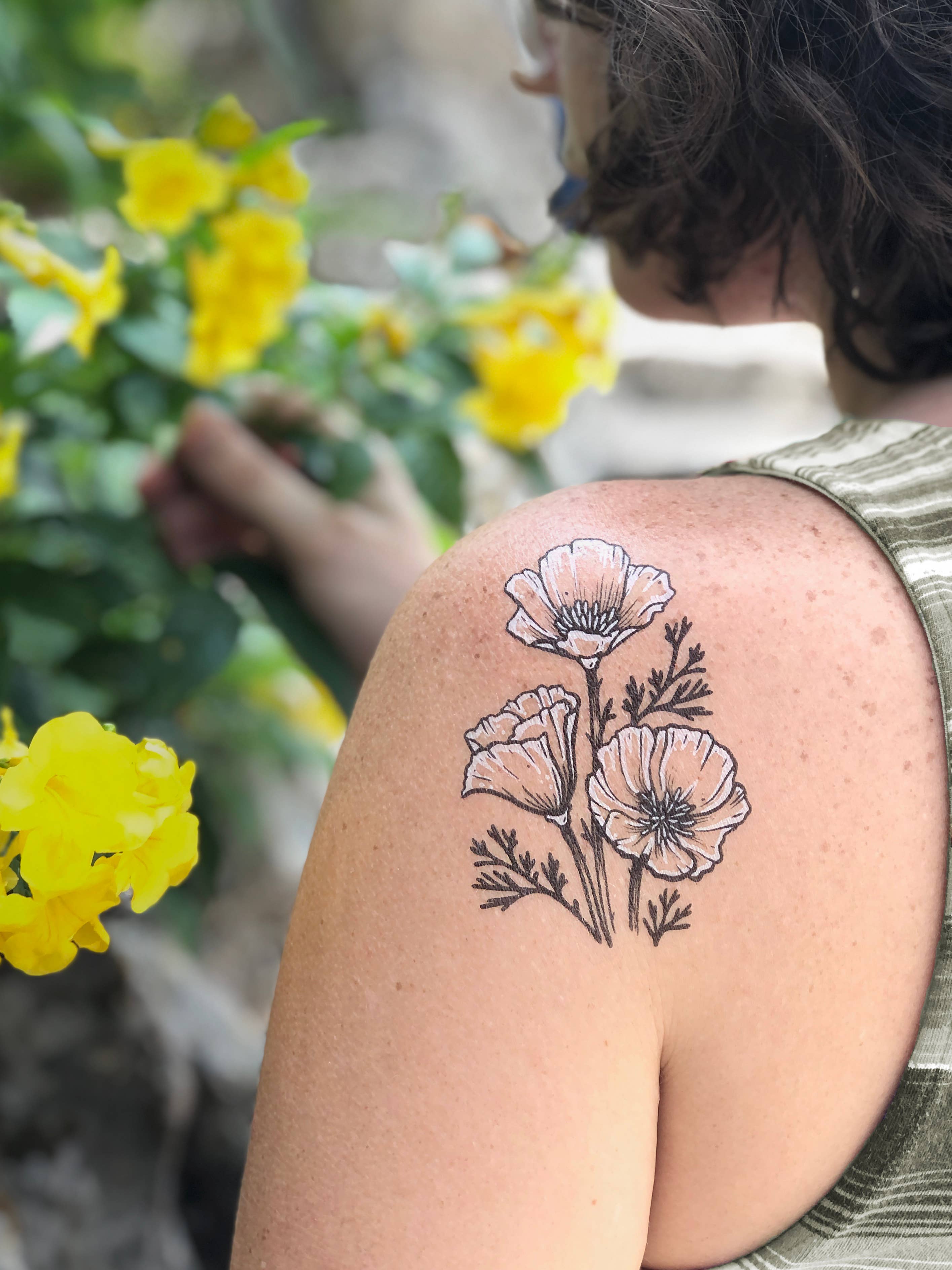 Realistic floral tattoo by Haylo: TattooNOW